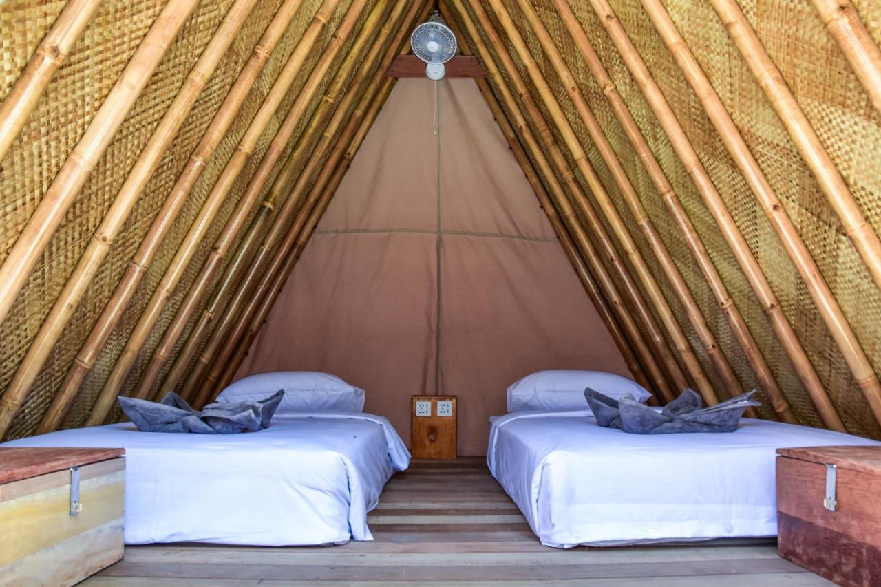 Mad Monkey Gili Trawangan Hostel Kültér fotó Interior of a bungalow