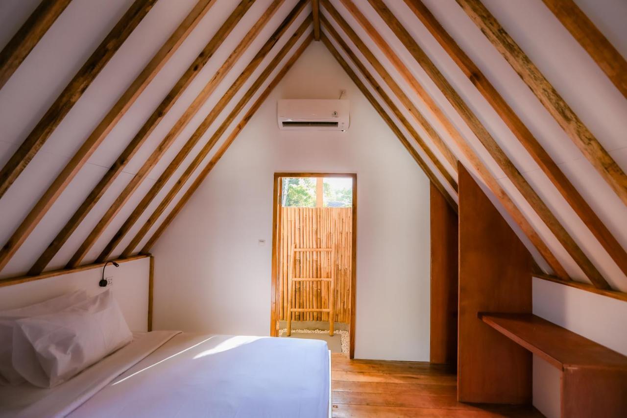 Mad Monkey Gili Trawangan Hostel Kültér fotó Interior of a bedroom