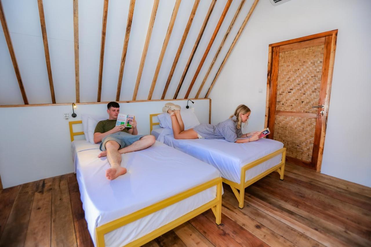 Mad Monkey Gili Trawangan Hostel Kültér fotó