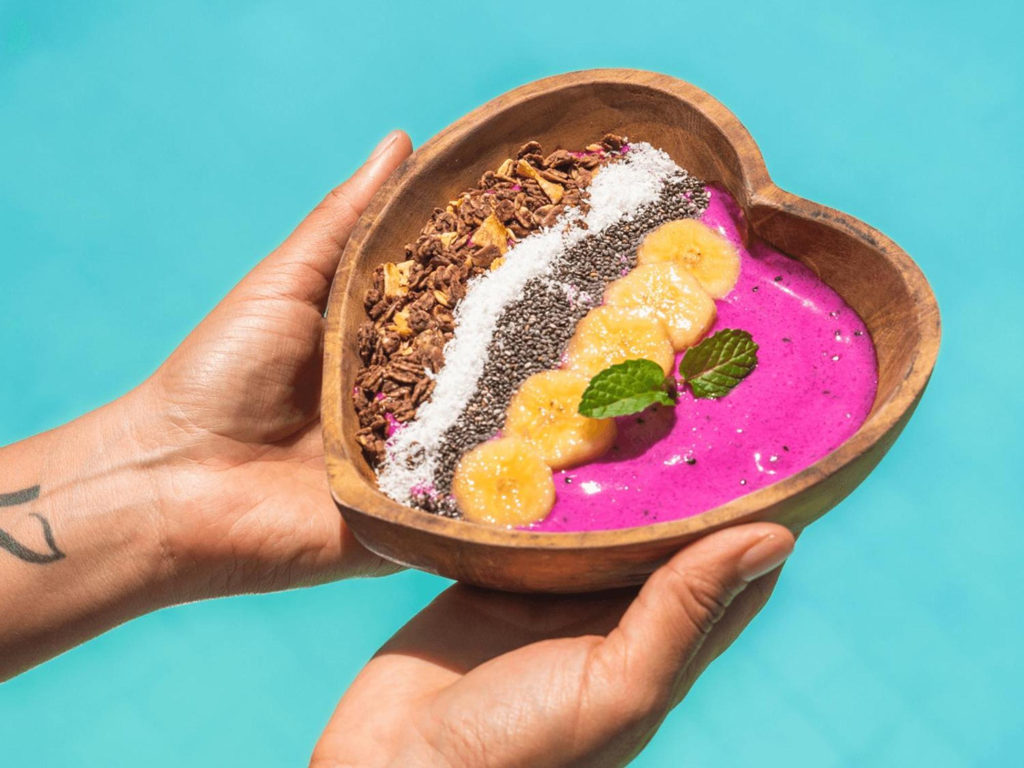 Mad Monkey Gili Trawangan Hostel Kültér fotó A smoothie bowl