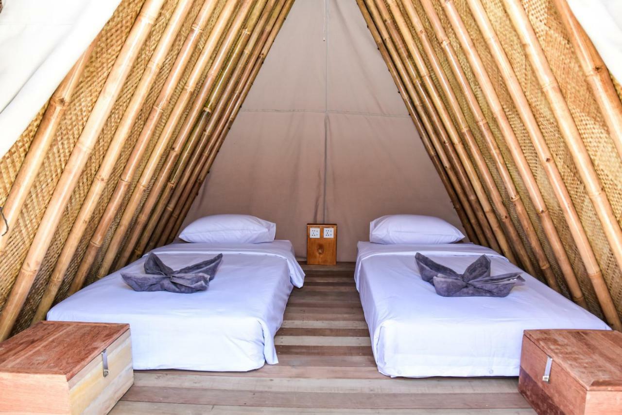 Mad Monkey Gili Trawangan Hostel Kültér fotó Interior of a tent